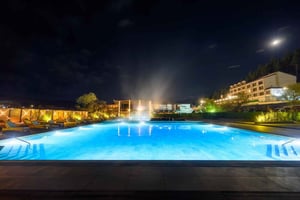 Bansko: Grand Hotel Therme piscina relax Solo Adulti 16+