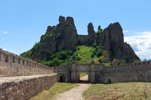 Von Sofia aus: Tagestour zu den Felsen und der Festung von Belogradchik