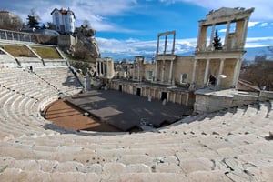 Sofiasta: Sofia: Plovdiv päiväretki ja kuljetus