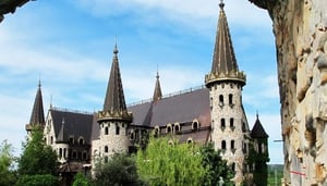 The Castle of Ravadinovo