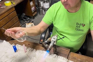 Varna: vieni a dare un'occhiata al nostro laboratorio di soffiatura del vetro