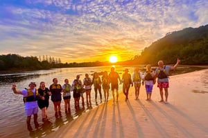 Byron Bay: Kayak and Hike Eco-Tour with Waterfall Swim