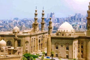 Mesquita e Madrasa do Sultão Hassan, privativa, com duração de 4 horas, saindo do Cairo