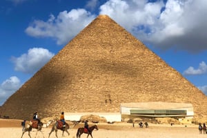 Kairo: Pyramiden von Gizeh, Sphinx, Saqqara & Memphis Private Tour