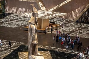 El Cairo: tour nocturno por el Gran Museo Egipcio, cena y traslado