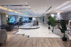 Internationale luchthaven van Caïro: toegang tot de luchthavenlounge