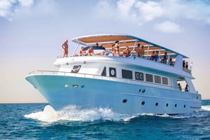 Kairo zum Roten Meer: VIP-Yachtkreuzfahrt, Schnorcheln und Mittagessen