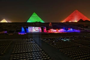 カイロピラミッドキャメルライド、ディナー、サウンド＆ライトショー