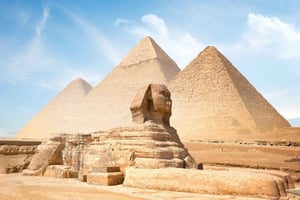 Il Cairo: tour delle Piramidi di Giza, del Museo e del Bazar con pranzo