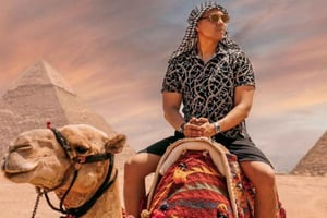 Caïro: Piramiden kamelenrit, diner en geluid- en lichtshow