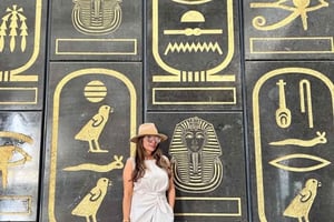 女性ガイドによるピラミッド、スフィンクス、大エジプト博物館(GEM)