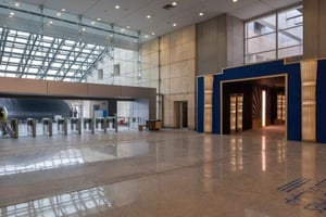 Desde el puerto de Alejandría: visita al Museo Nacional y al Museo Egipcio.