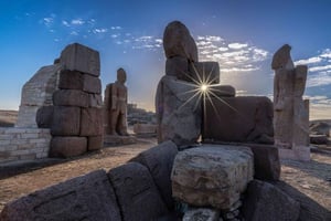 Desde El Cairo: Tanis y Bubastis con almuerzo tradicional