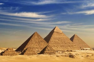 Desde el Puerto de El Sokhna : Excursión Safari por el Desierto de las Pirámides de Sakkara