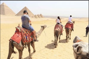 Il Cairo: Tour privato delle Piramidi di Giza, del Museo Egizio e del Bazaar