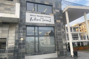 Kapstaden-Robben Island Biljett till färja och guidad tur i fängelset