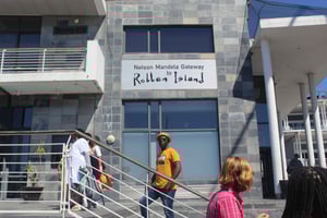Cape Town: Robben Island ferry ticket with guided tour