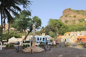 Praia: Cidade Velha and Praia Guided Tour