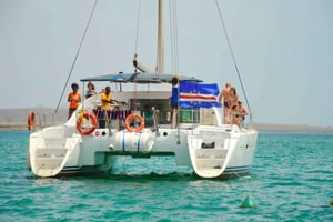 Sal Island: Catamaran cruise with All-In Drinks and Snacks