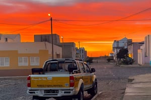 Sal Island: Guided Off-Road Tour in an Open Vehicle (Family-Friendly)