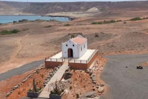 Boavista: 4h Shipwreck, Desert, Fatima Chapel & Pottery Tour