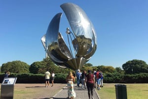 Buenos Aires: Pienryhmäkierros aamulla ja auringonlaskun Open Bar -risteily iltapäivällä PM