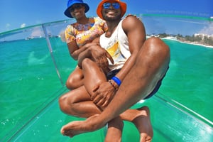 Cancun: Passeio de barco com fundo transparente e bebidas