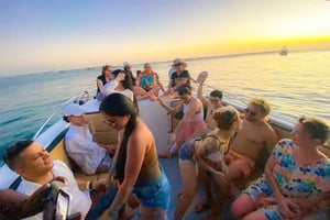 カルタヘナ：オープンバー、夕日、ディスコを楽しむベイツアーをお楽しみください