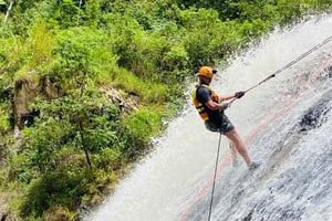 Da Lat: juvingeventyr med rappellering i fossefall