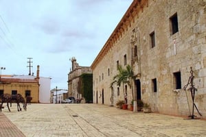 Descubre Santo Domingo: Historia Colonial, Monumentos y Almuerzo