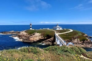 Desde Santiago: Excursión a la Playa de las Catedrales, Asturias y Pancha