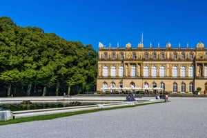 Schloss Herrenchiemsee & Fraueninsel: Rundtour mit Peter per Auto & Boot!