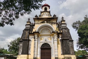 Tour a piedi del cimitero cattolico di La Loma