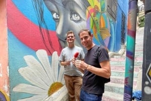 Medellín: Comuna 13 District Tour mit Seilbahnfahrt