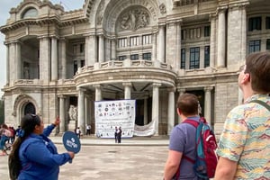 Mexico by om kvelden Omvisning til fots med valgfri Torre Latino