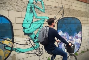 Tour particular de bicicleta pela arte urbana escondida de Buenos Aires
