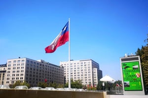 Santiago: Private City Tour to Stunning Lookout Points