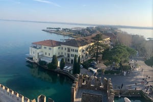Sirmione: Bus tour from Milan to discover Verona and Lake Garda