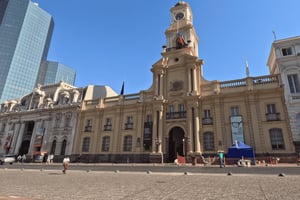 Dia Completo en Santiago: Museo+San Cristobal+City Tour