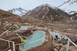 Utflukt1 til Cajón del Maipo + Termas de Colina+ piknik