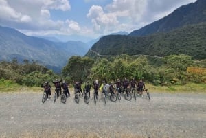 From La Paz: 5-Day Death Road & Uyuni Salt Flats Bike Tour