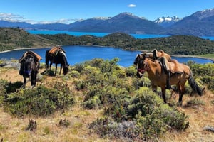 Mallín Grande: Cavalcata con vista sul Lago General Carrera