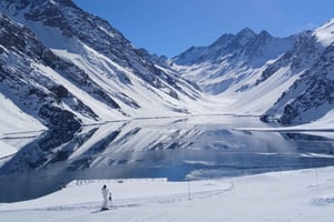 Portillo + Laguna del Inca met picknick