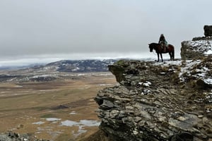 Puerto Natales: Escursione a cavallo di un'intera giornata sulle montagne