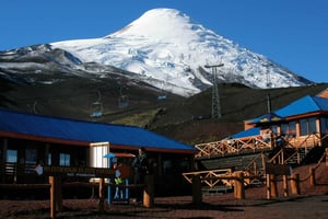 Puerto Varas: Osorno Volcano, Petrohue Falls Full-day Trip