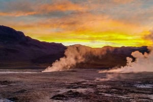 San Pedro de Atacama: El Tatio Geysirer og Machuca Lagoon-tur