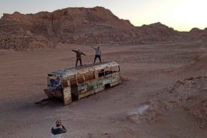 San Pedro de Atacama: Guidad rundtur i Vallecito + övergiven buss