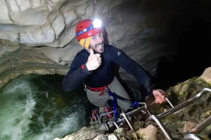 Christchurch: Caving & Optional Castle Hill Tour