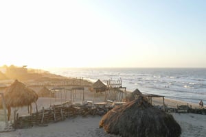 Barranquilla: Xata Beach Club Day Pass C/Comida