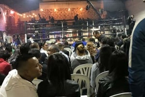 Noite de boxe em Bogotá